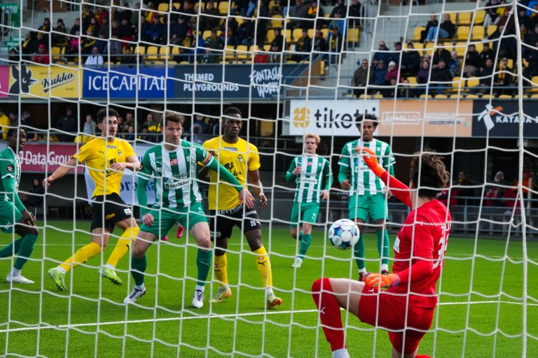 KuPS matkaa KTP:n vieraaksi Arto Tolsa Areenalle