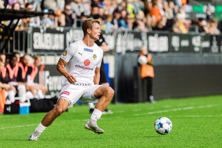Tasapeli Seinäjoelta – Kapteeni Pennanen toi KuPSille pisteen