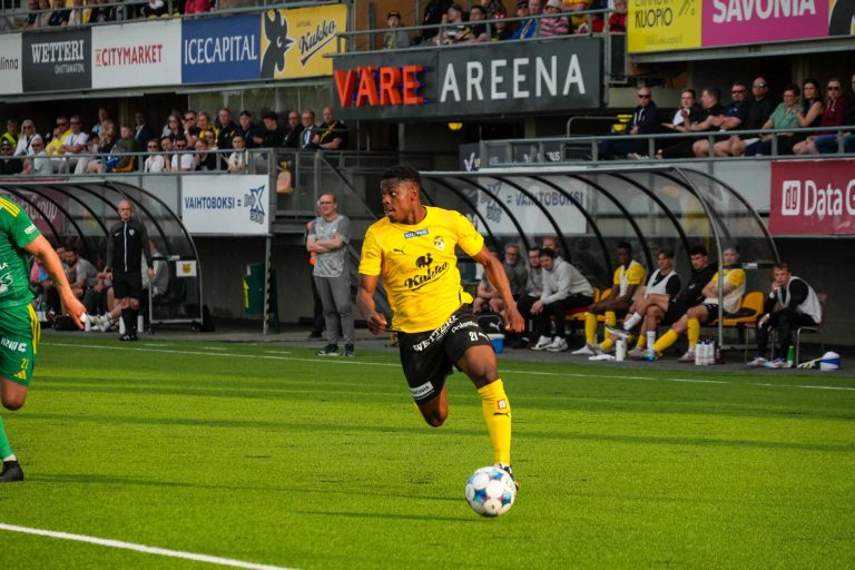 KuPS jahtaa finaalipaikkaa Suomen Cupin välierässä Väre Areenalla