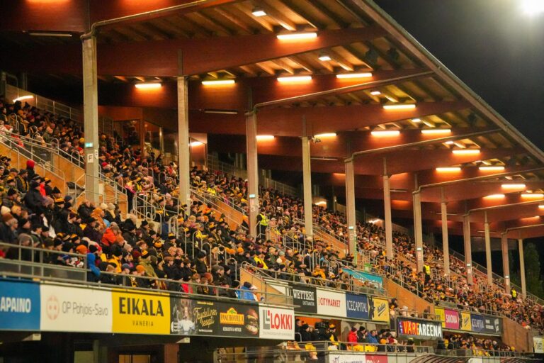 KuPS - FC Inter lipunmyynti käy vilkkaana: pääkatsomo on jo loppuunmyyty, aurinkokatsomossa tilaa