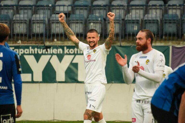 Tammelan taistosta tärkeä tasapiste – KuPS pysyy sarjakärjessä: Edessä massiivinen kotipeli HJK:ta vastaan sunnuntaina