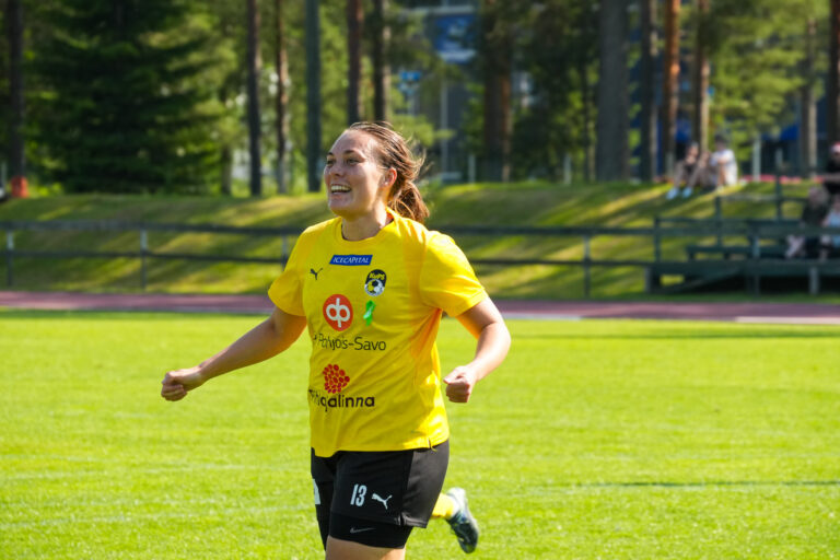 An­ni-Mai­ja Kaup­pi­la jat­kaa Kuopion Palloseurassa