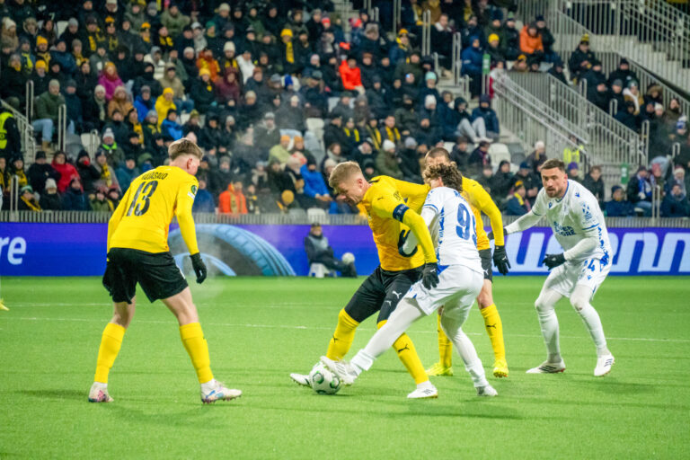 Aikainen alivoima ja avausmaali käänsi illan – KuPS taipui Lech Poznańille