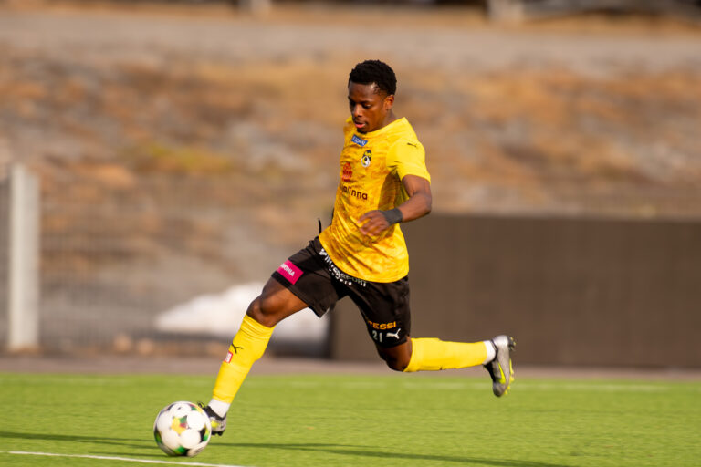 Viimeinen kenraali ennen Veikkausliigakauden alkua – KuPS kohtaa SJK:n perjantaina