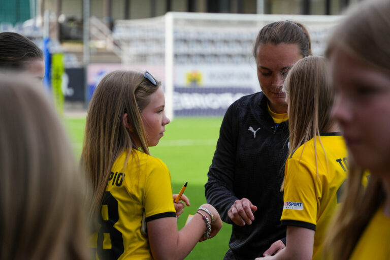 Kysely KuPS Naisten ottelutapahtumista