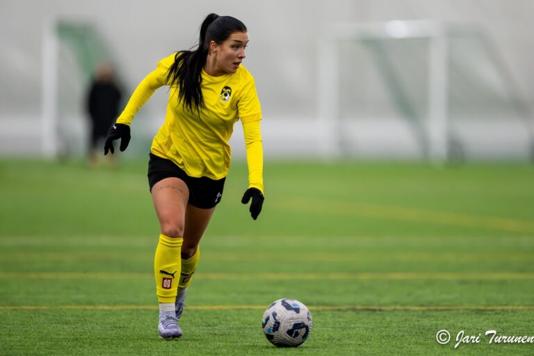 Persoonaa peliin, rohkaisee Selja Leiwo