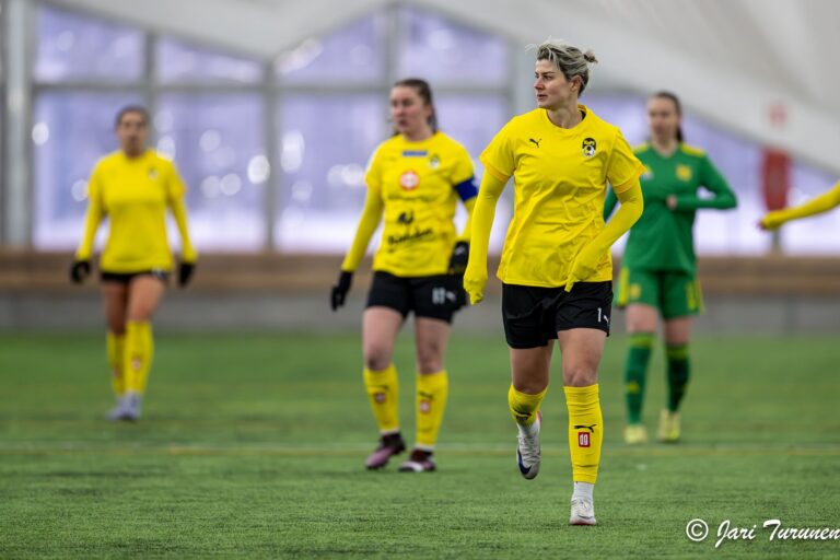 Legendan liekki roihuaa