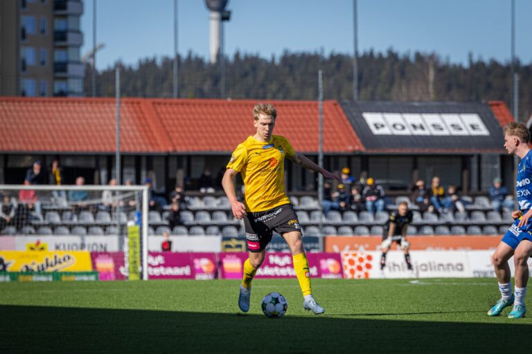 Otteluennakko: FF Jaro – KuPS lauantaina Pietarsaaressa