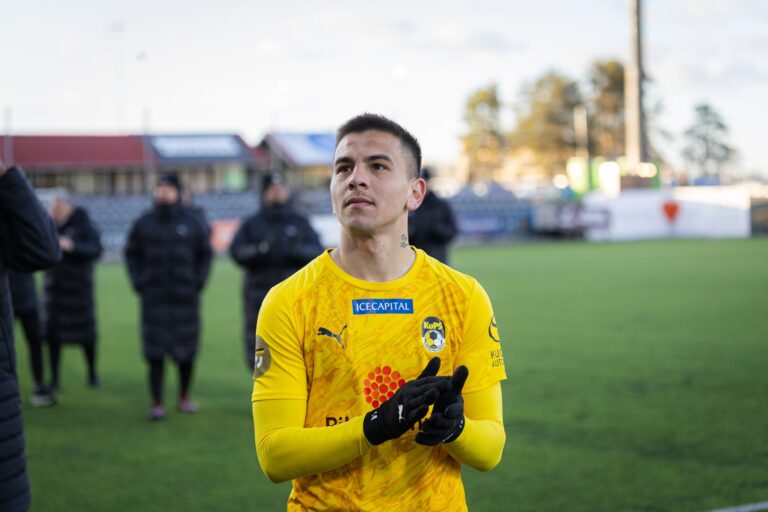 Lue tästä KuPS - HJK käsiohjelma