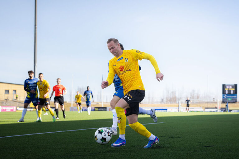 Veikkausliiga jatkuu Maarianhaminassa – KuPS hakee pisteitä Ahvenanmaalta